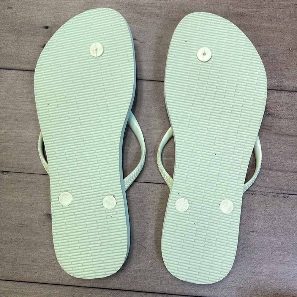 Little Mermaid Havianas Sz 9/10 - Picture 2 of 2